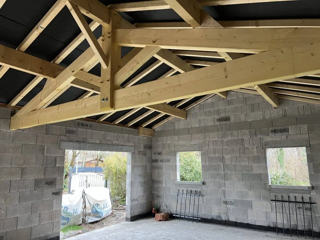 Structure de charpente — détail de couverture